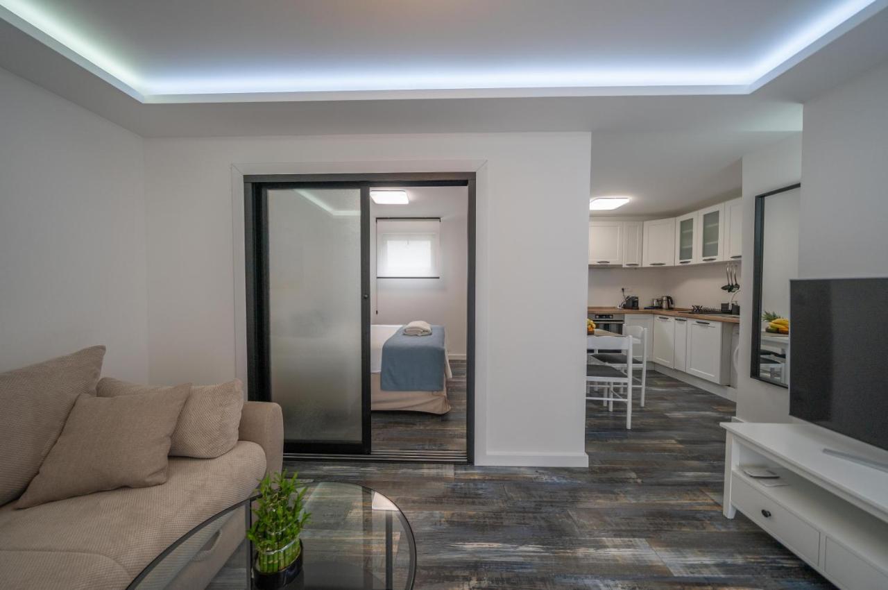 Zoi Apartment Котор Екстериор снимка