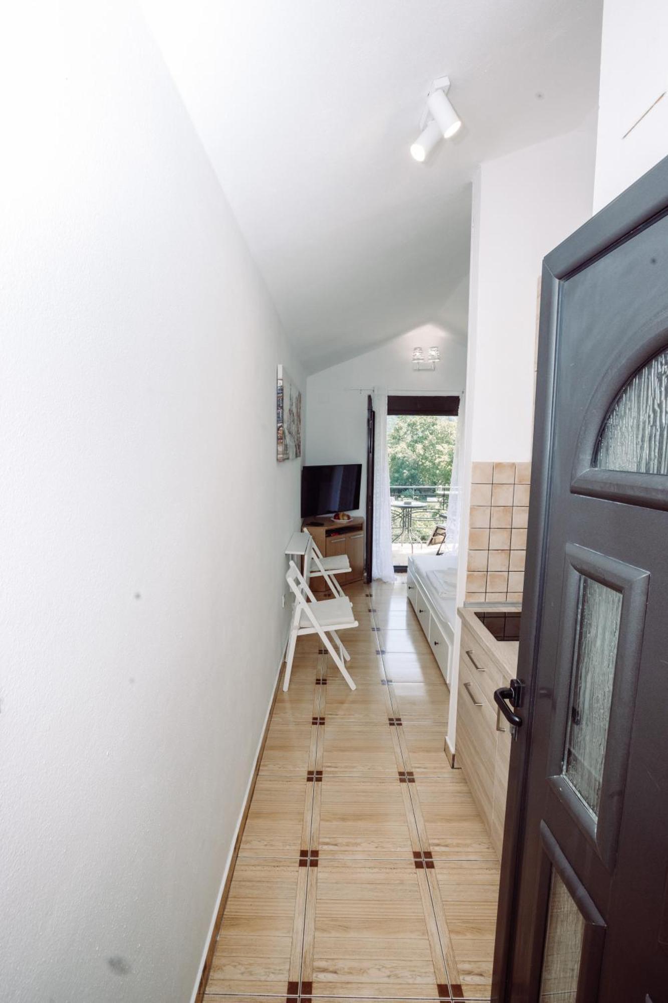 Zoi Apartment Котор Екстериор снимка
