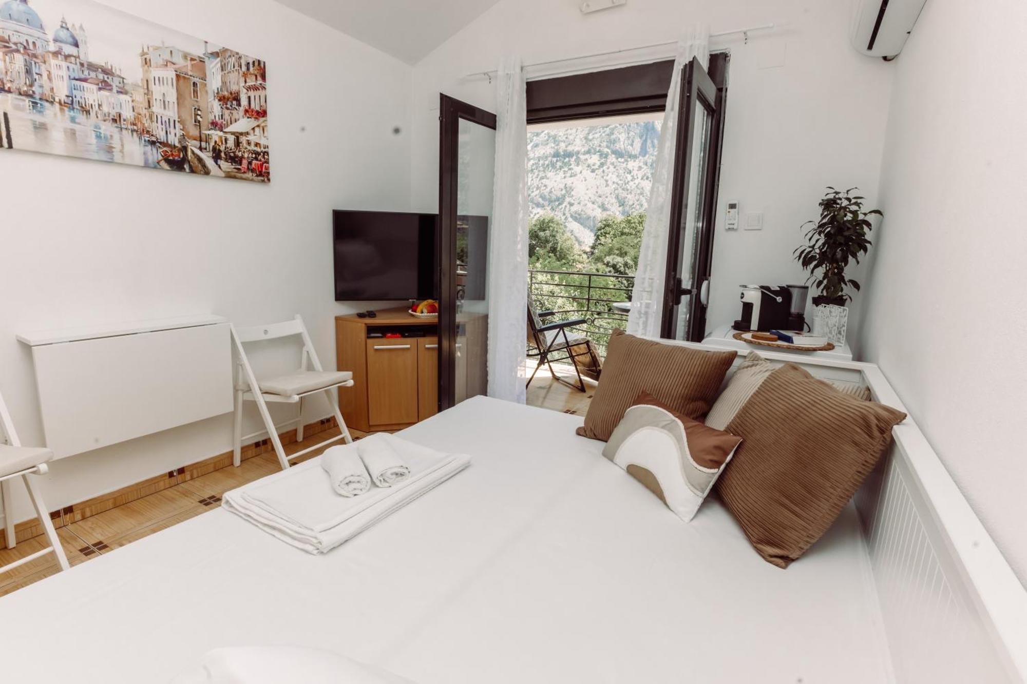 Zoi Apartment Котор Екстериор снимка